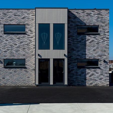 Ulverstone Waterfront Apartments Exteriör bild